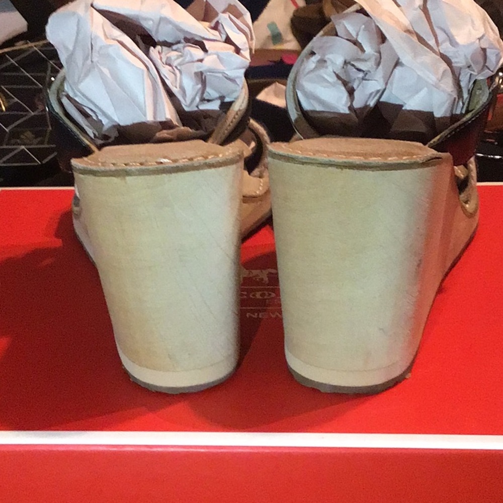 COACH CAMILLA BLK & WHT LEATHER/MATERIAL WEDGES - Picture 9 of 14